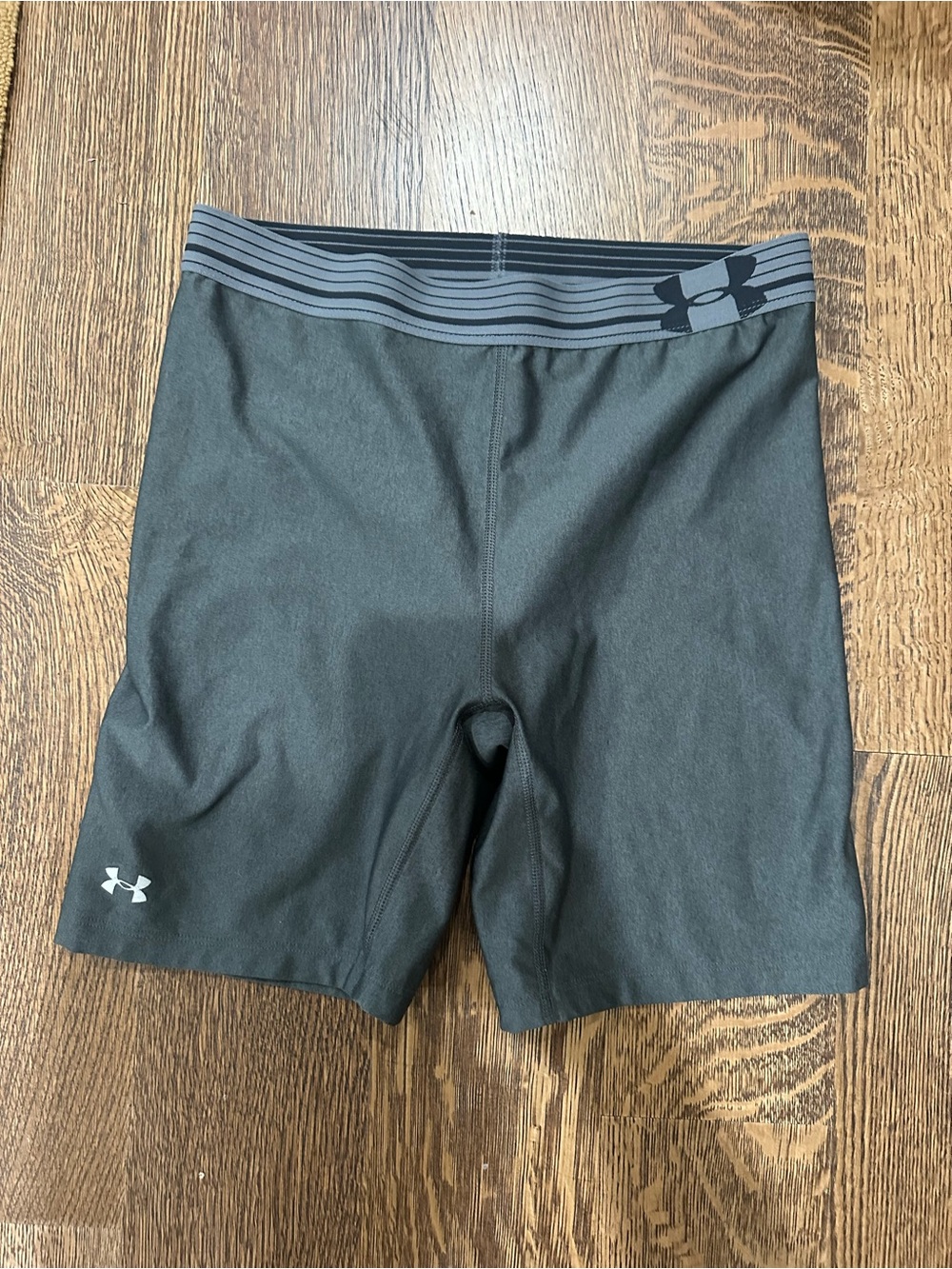 Men’s medium compression shorts by under Armour gray